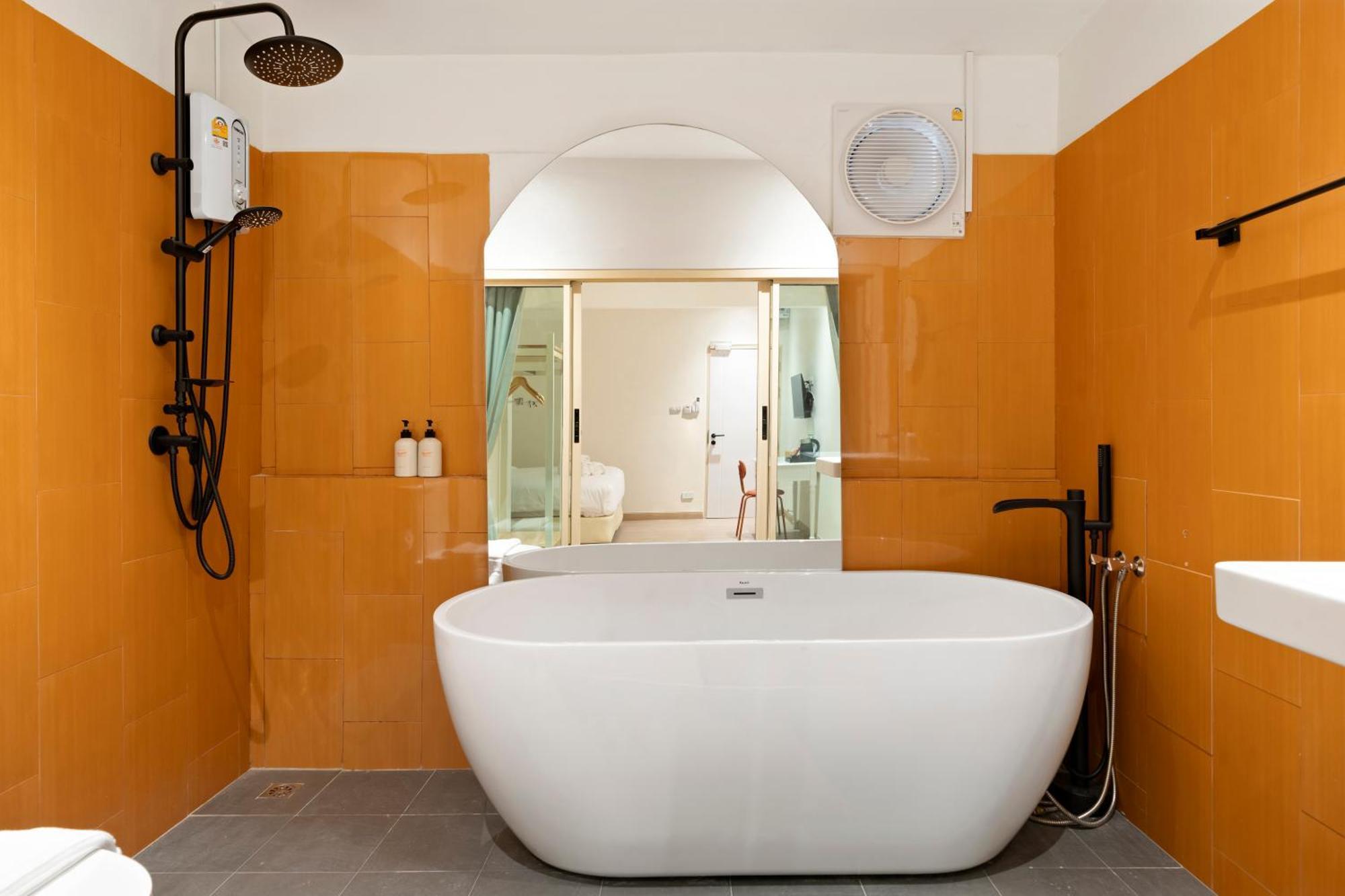 Horange Phuket Town Hotel Екстериор снимка