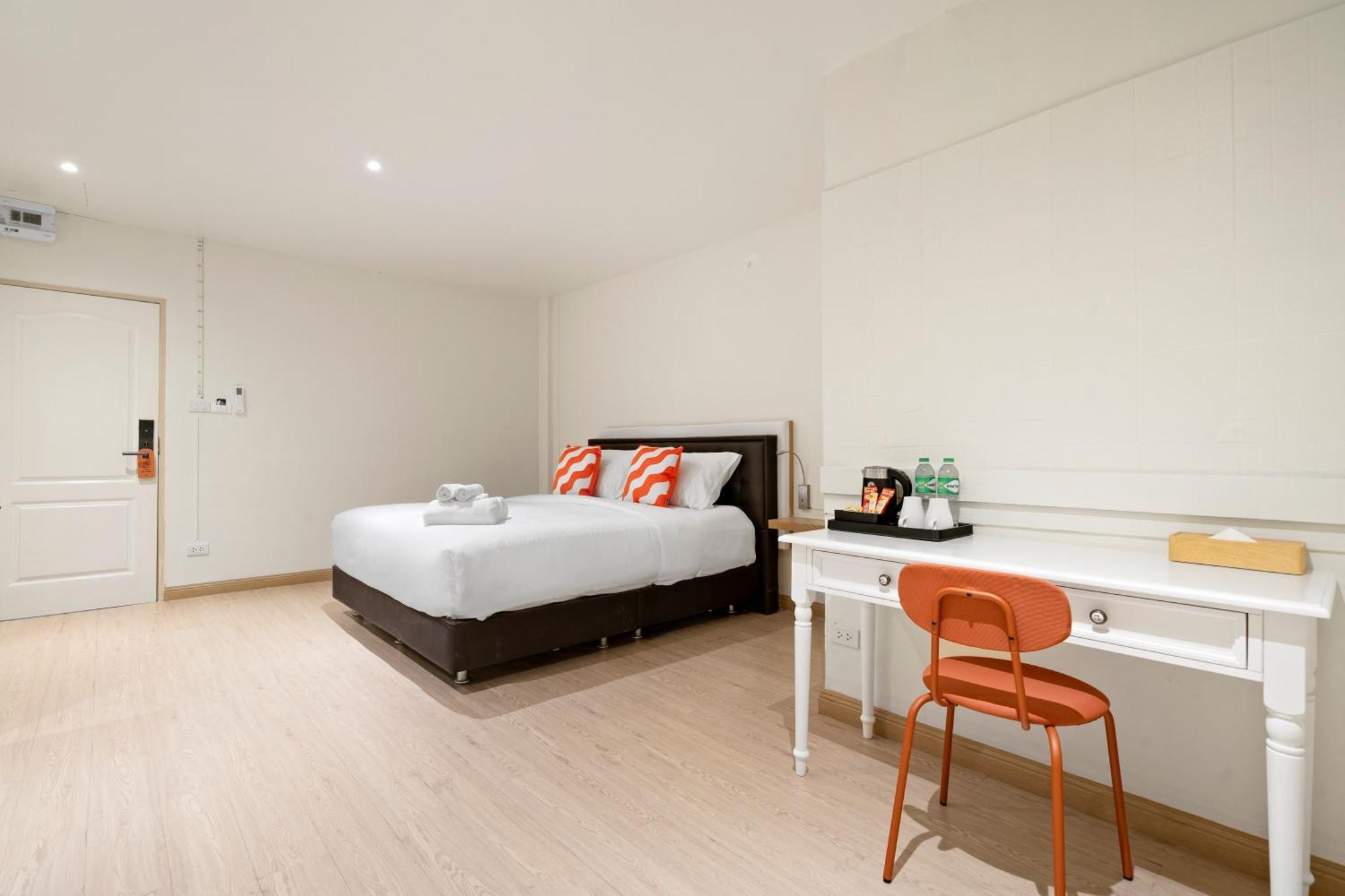 Horange Phuket Town Hotel Стая снимка
