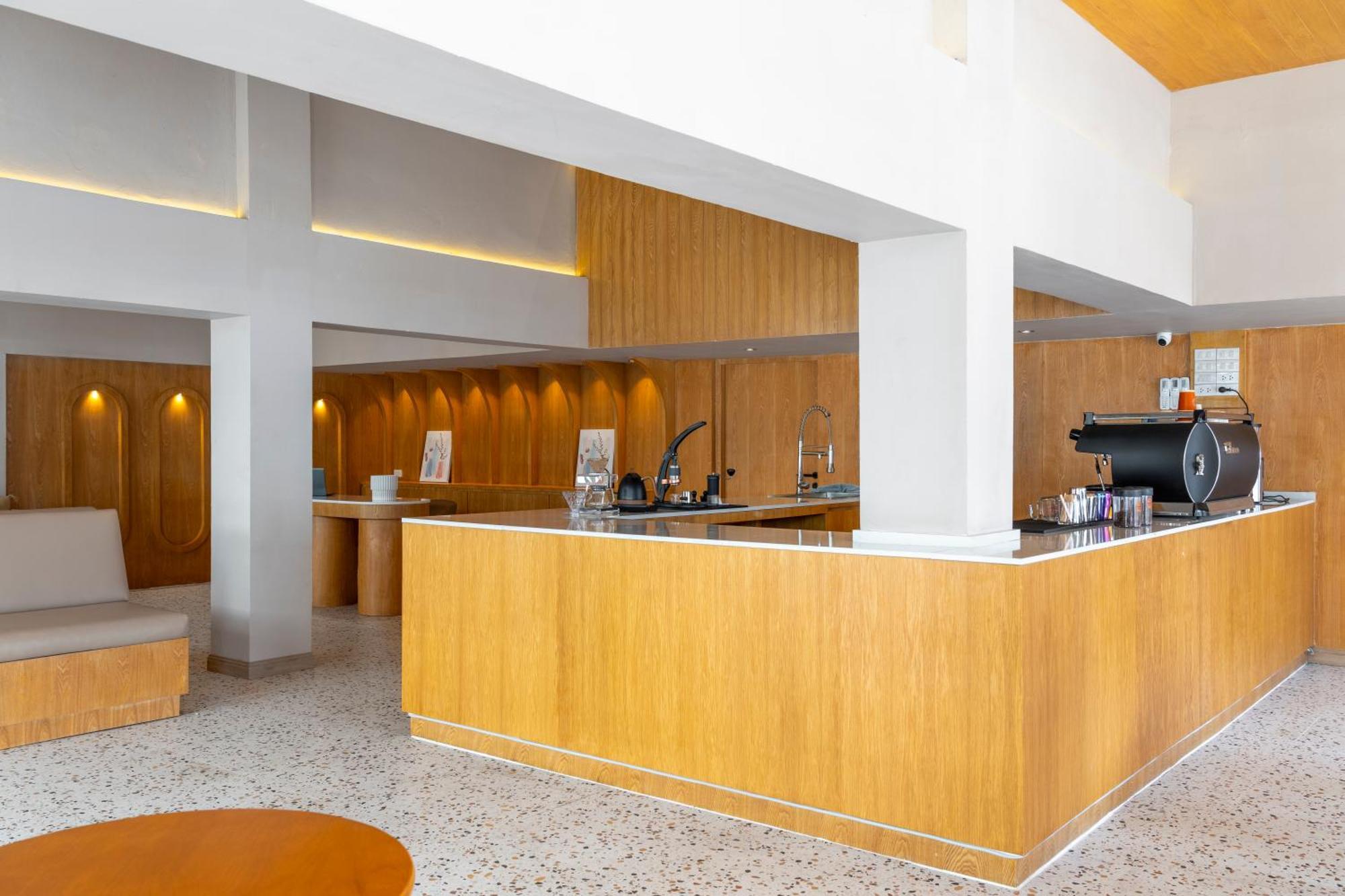Horange Phuket Town Hotel Екстериор снимка